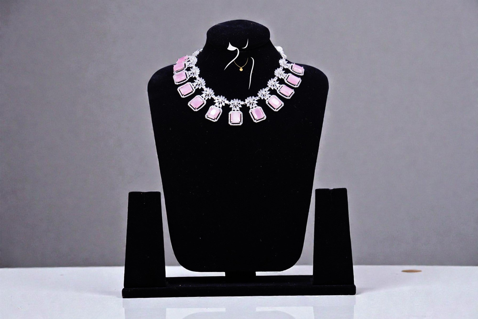 Platinum Flower with Square Design Neckless