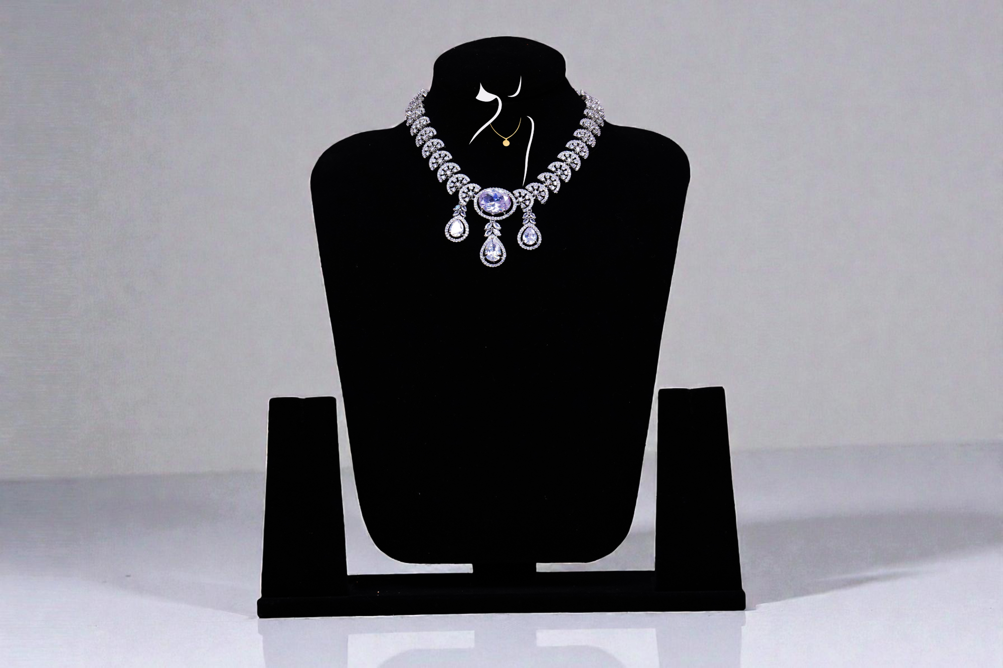Platinum Moon Neckless Set