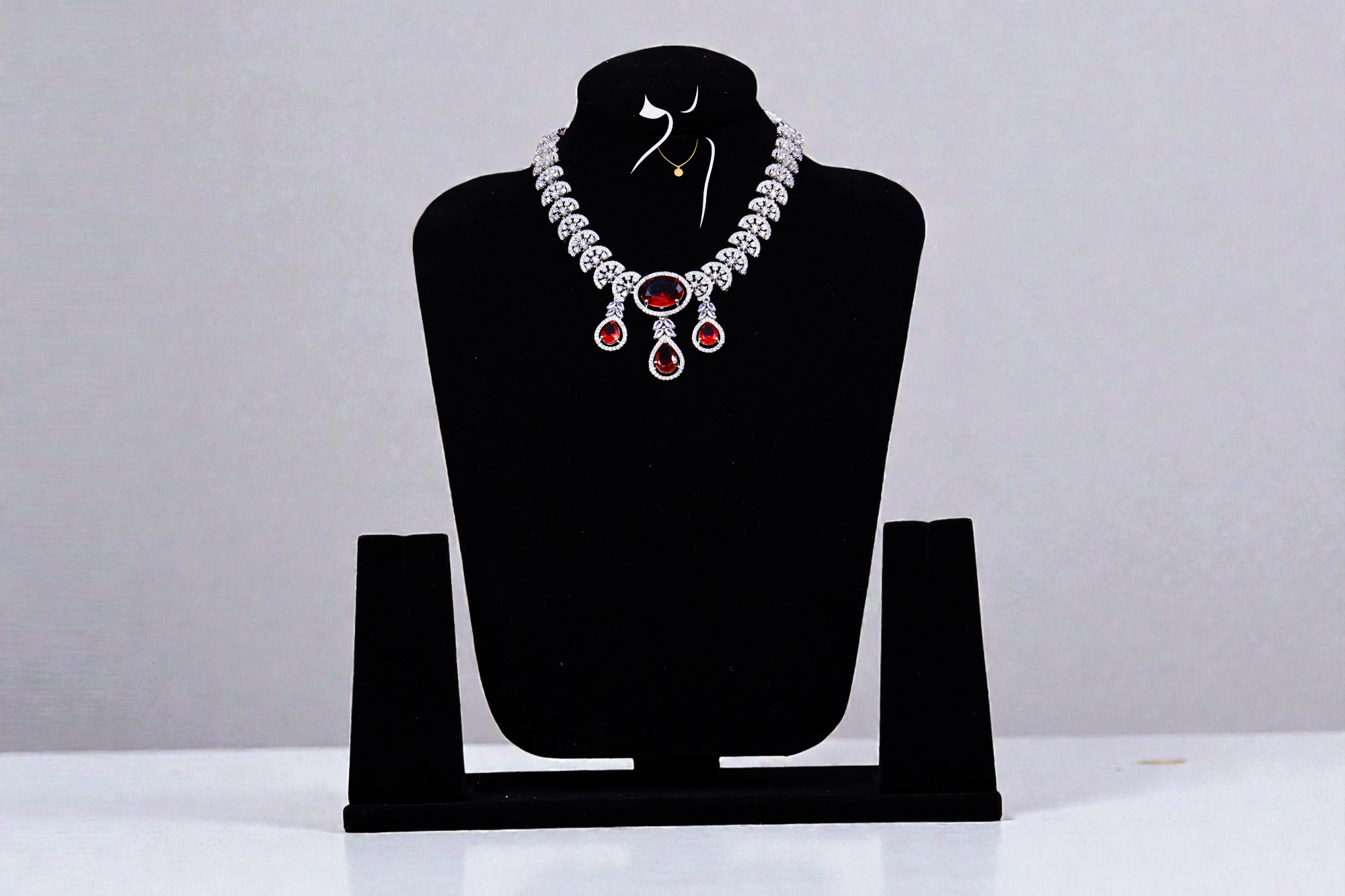 Platinum Moon Neckless Set