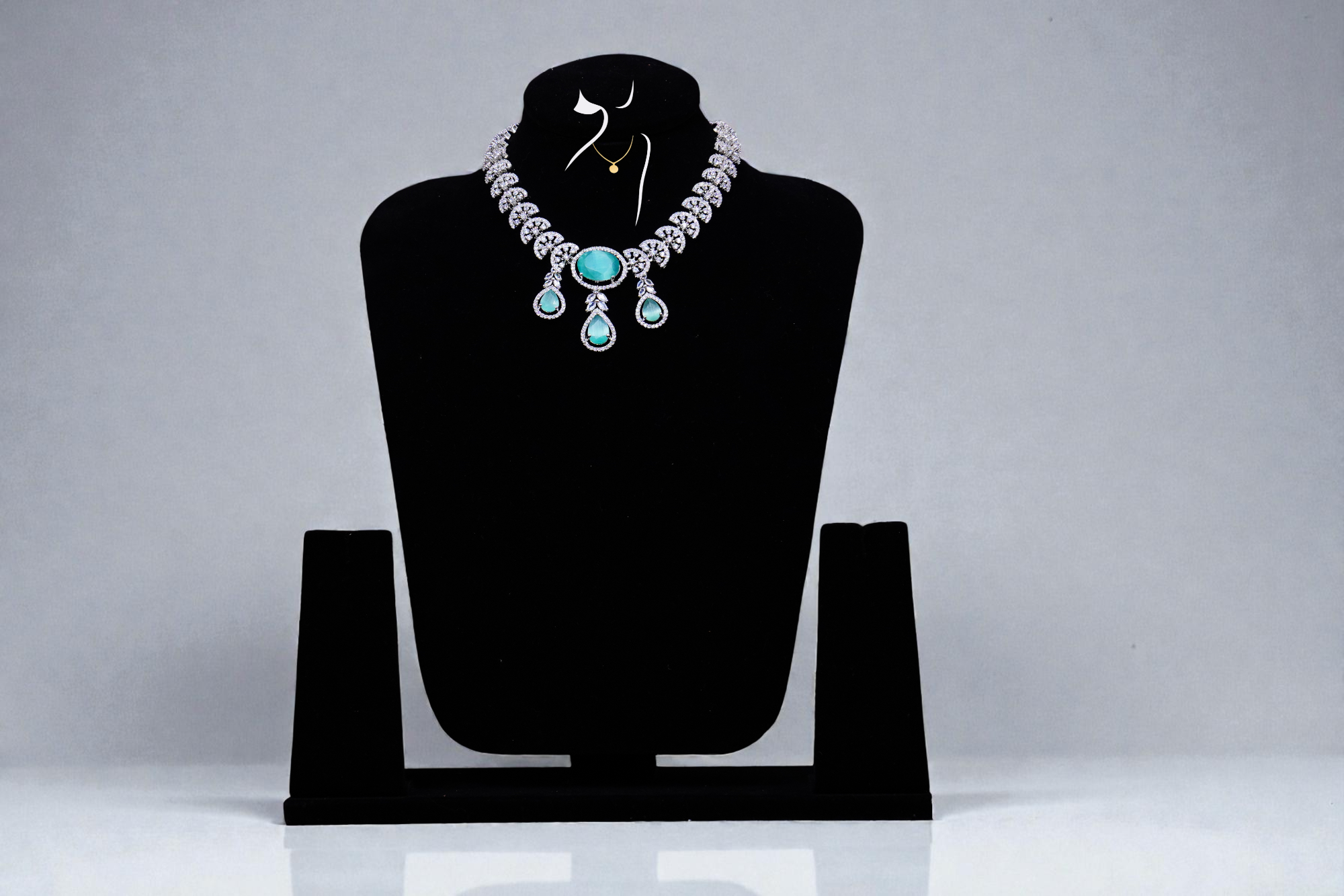 Platinum Moon Neckless Set